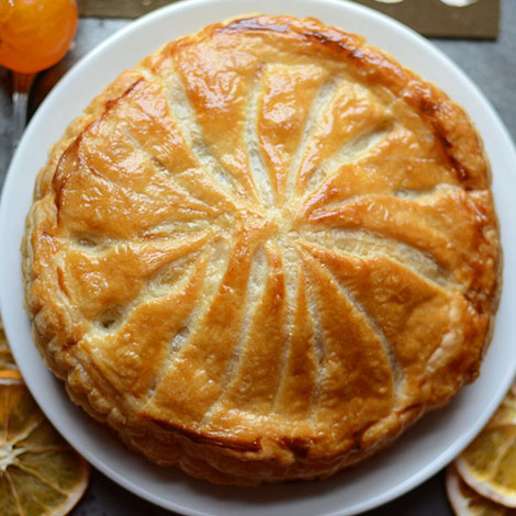 La Galette des rois noisettes et mandarine confite